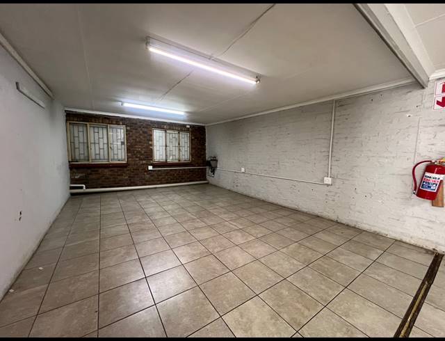 85M² WAREHOUSE TO LET IN HENNOPSPARK